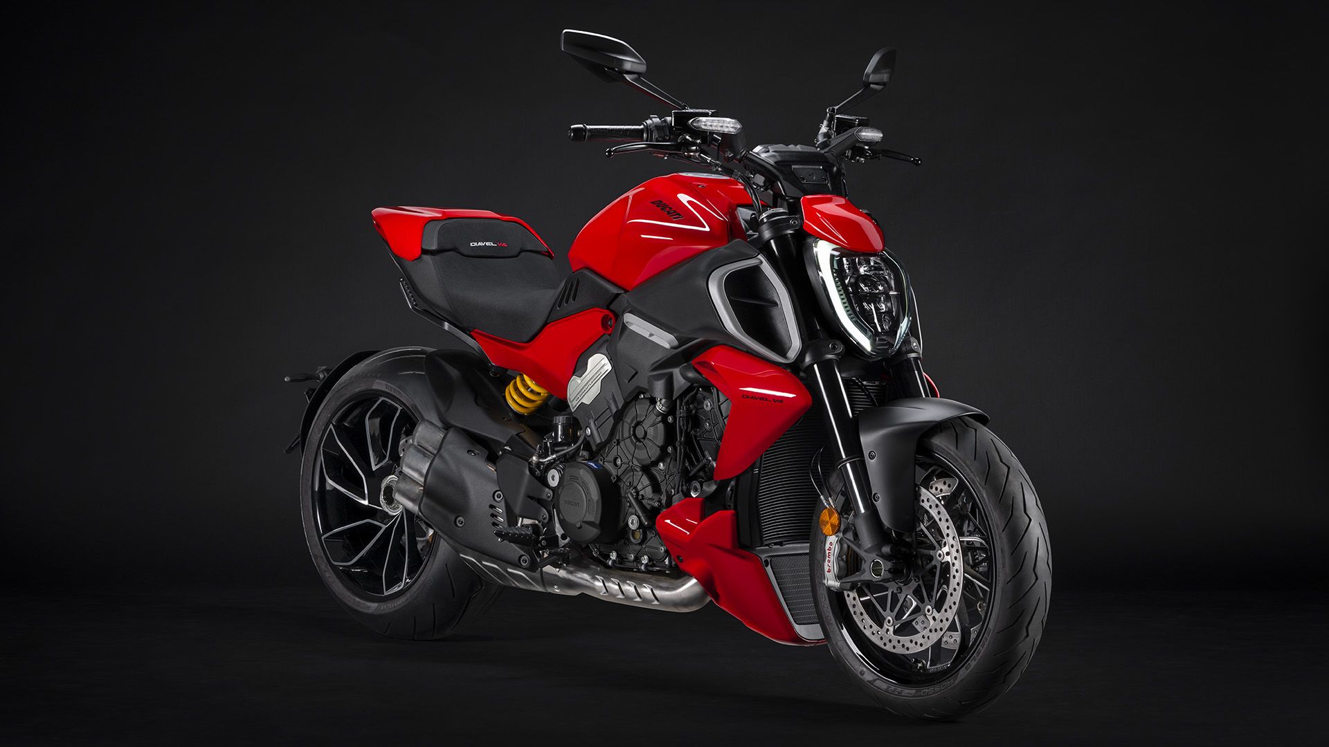 2023 Ducati Diavel V4 in Ducati Red