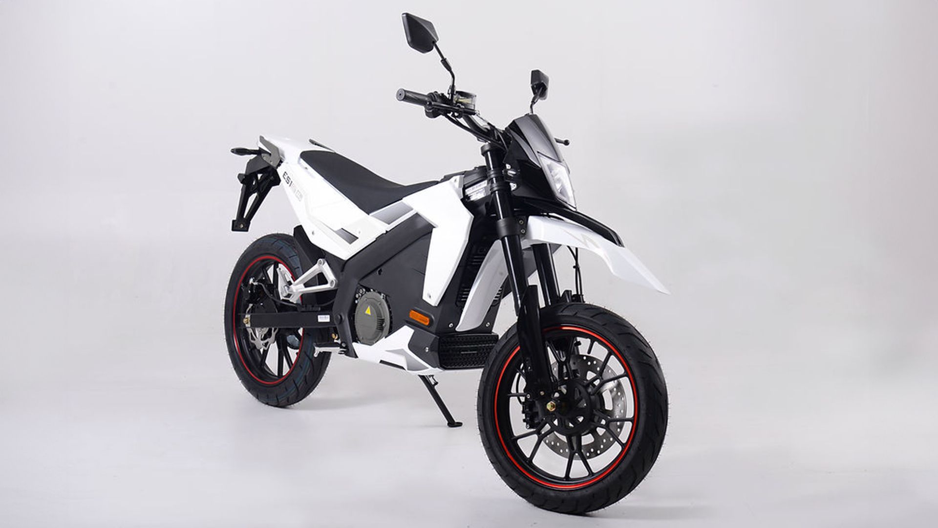 2023 Kollter ES1-S PRO electric motorcycle in white with black accents