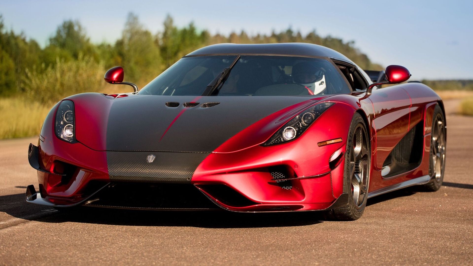 Red an Black Koenigsegg Regera