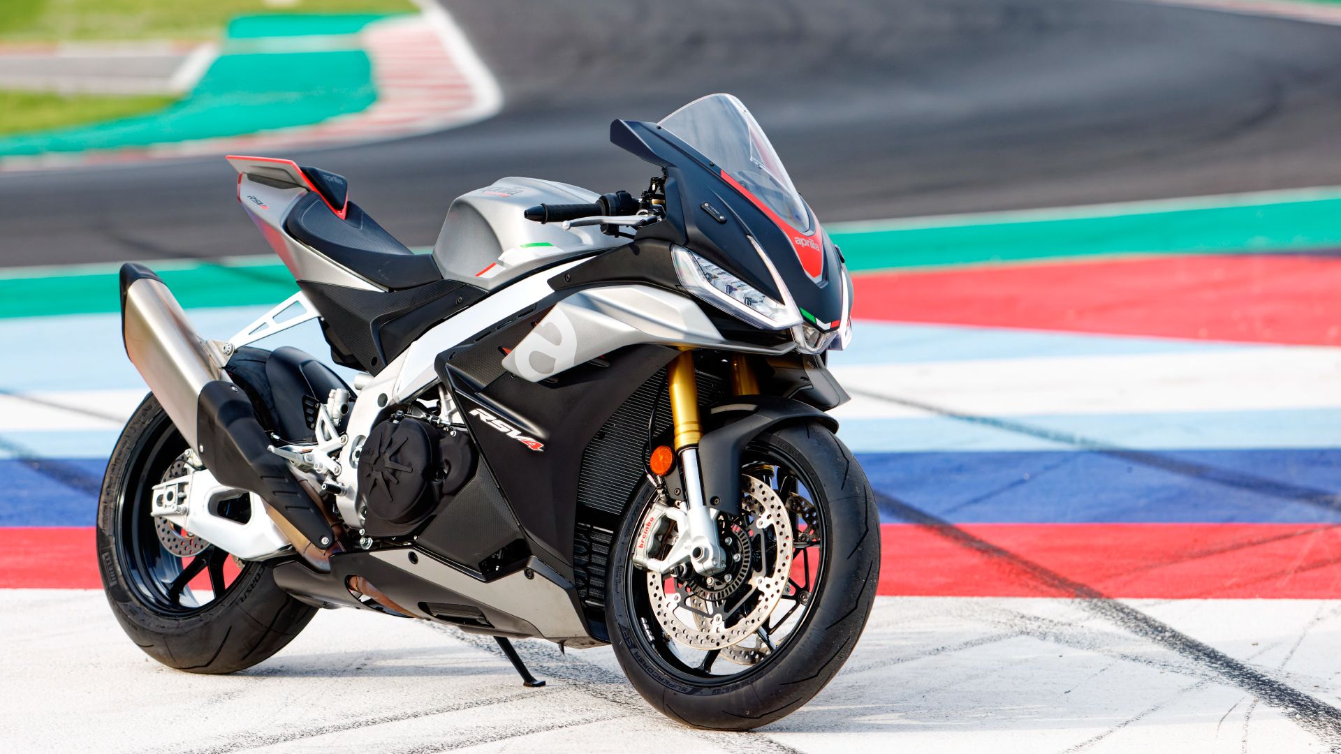 Aprilia-RSV4-1100