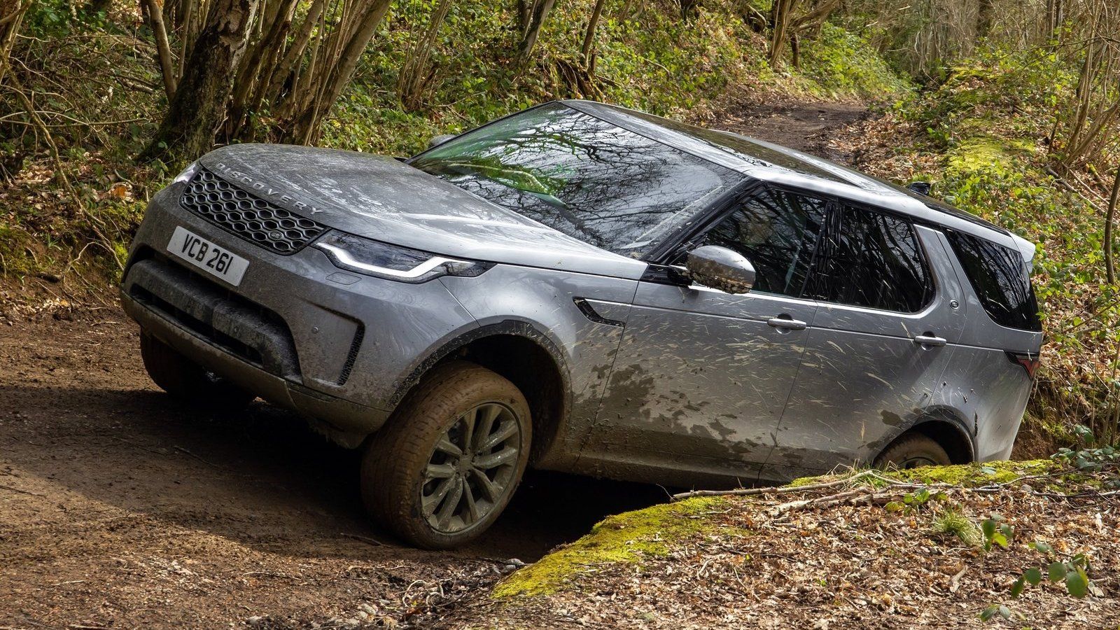 A 2024 Land Rover Discovery going off-road