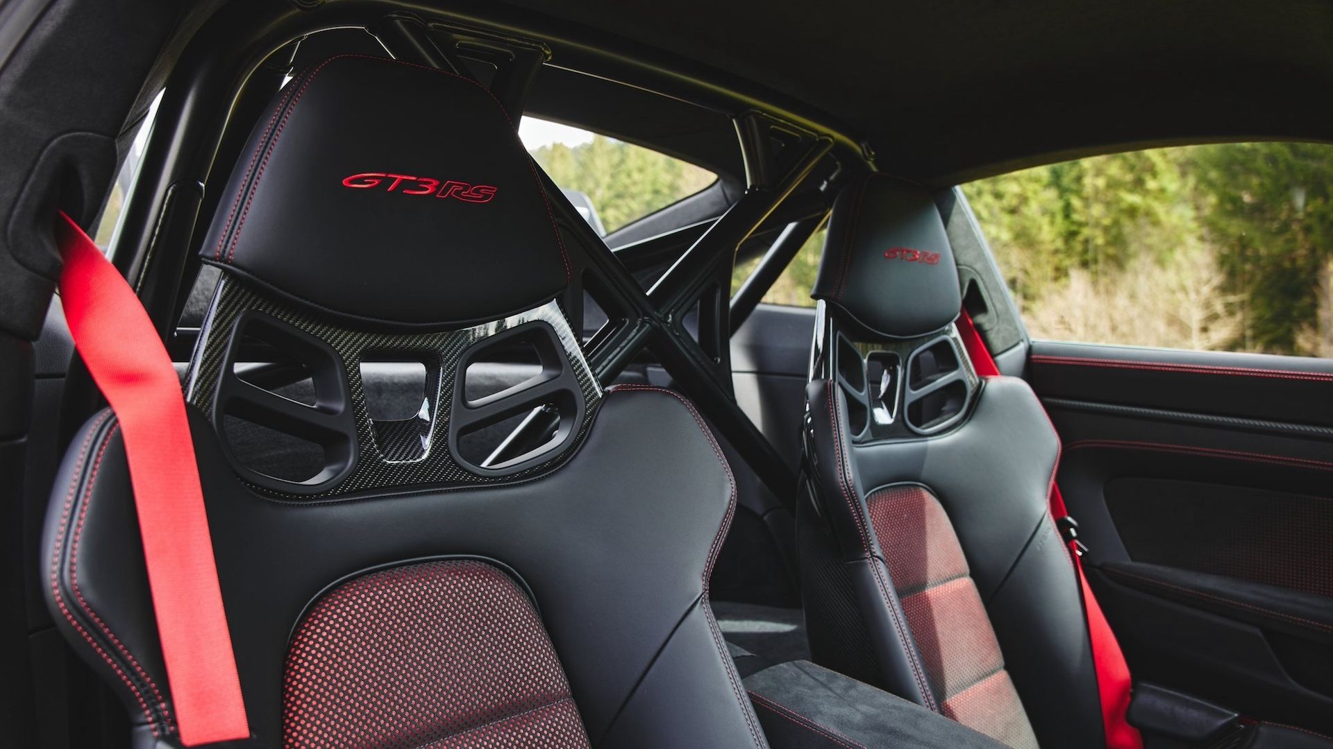2023 款保时捷 911 GT3 RS 前排座椅