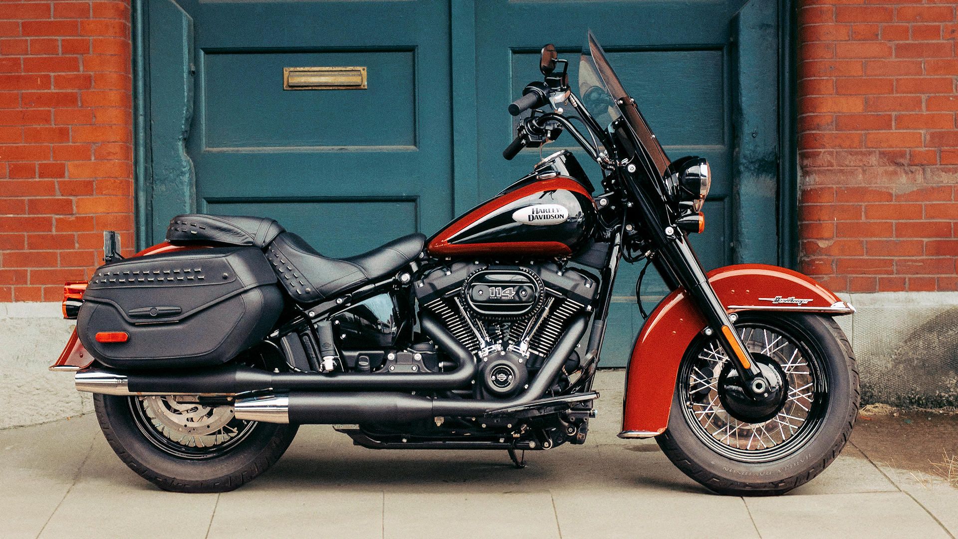 2024 Harley-Davidson Heritage Classic 114 static profile shot