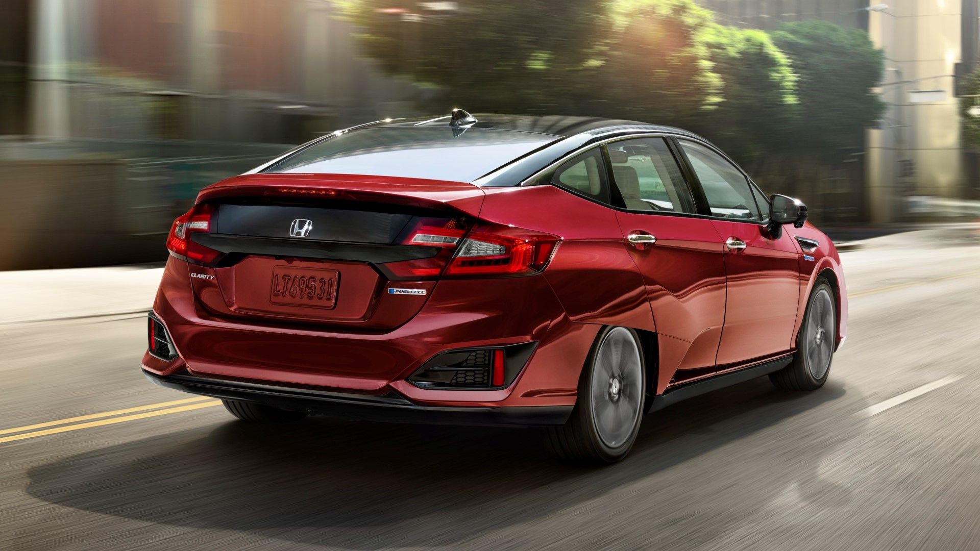 Honda Clarity Fuel Cell vermelho quarto traseiro