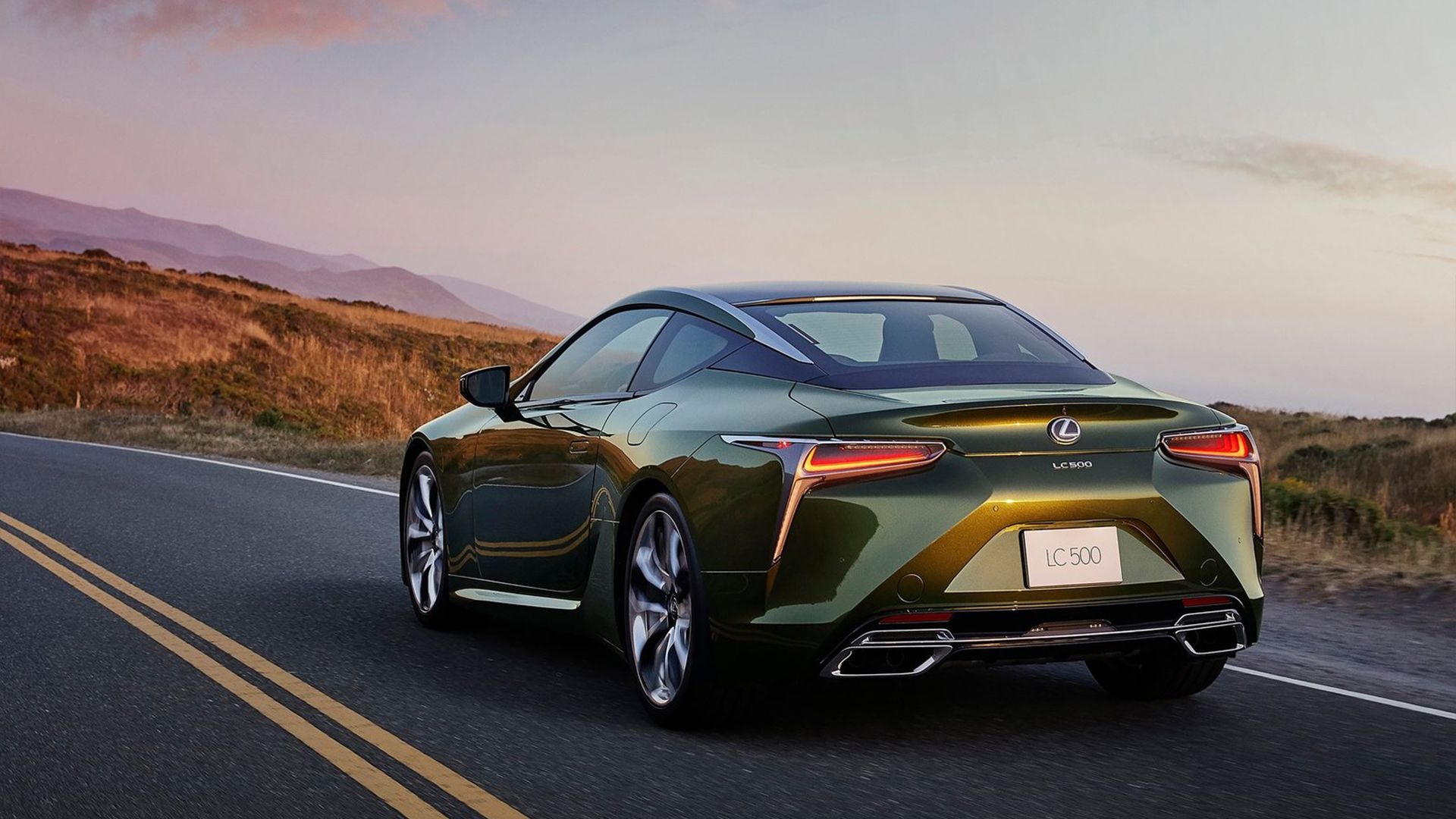 2024 green Lexus LC 