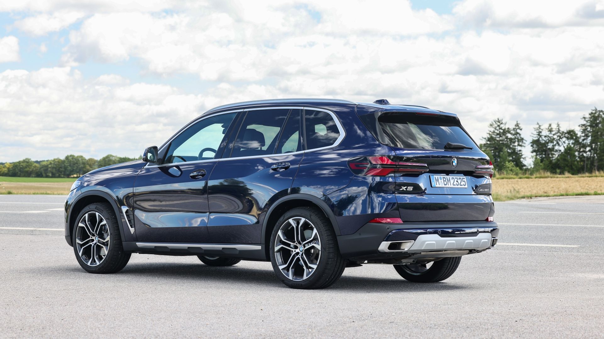 10 Really Efficient Hybrid Alternatives To The Tesla Model X