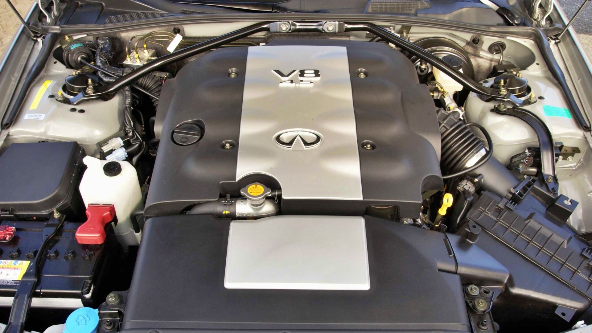 2003 Infiniti M45 engine