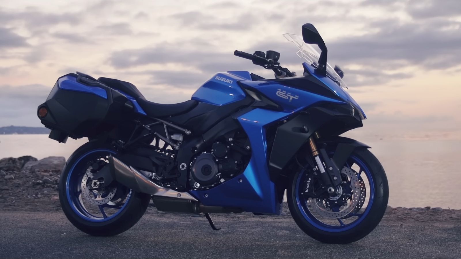 Suzuki GSX-S1000GT+ side right shot
