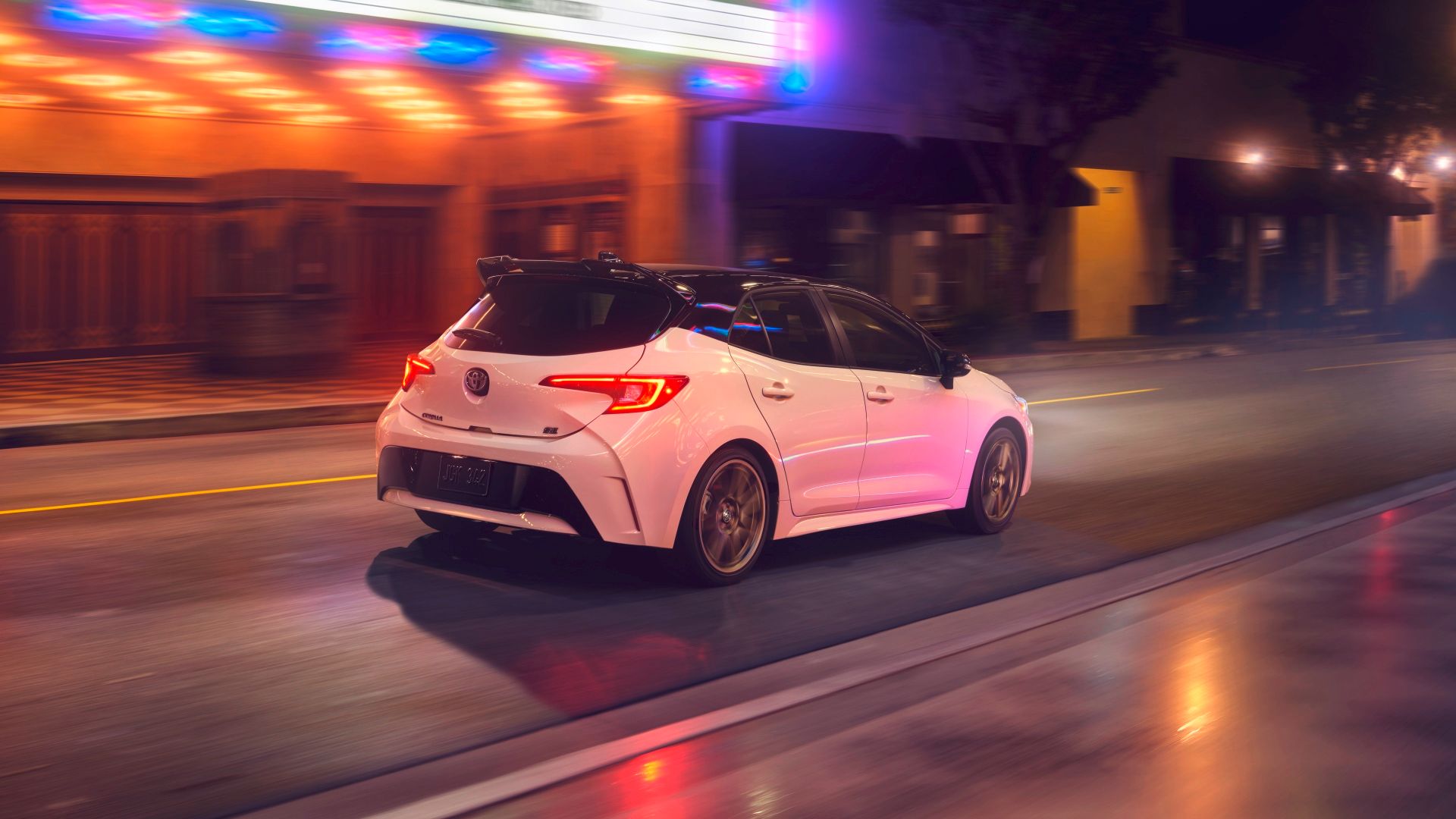 Toyota Corolla Hatchback Nightshade (4)