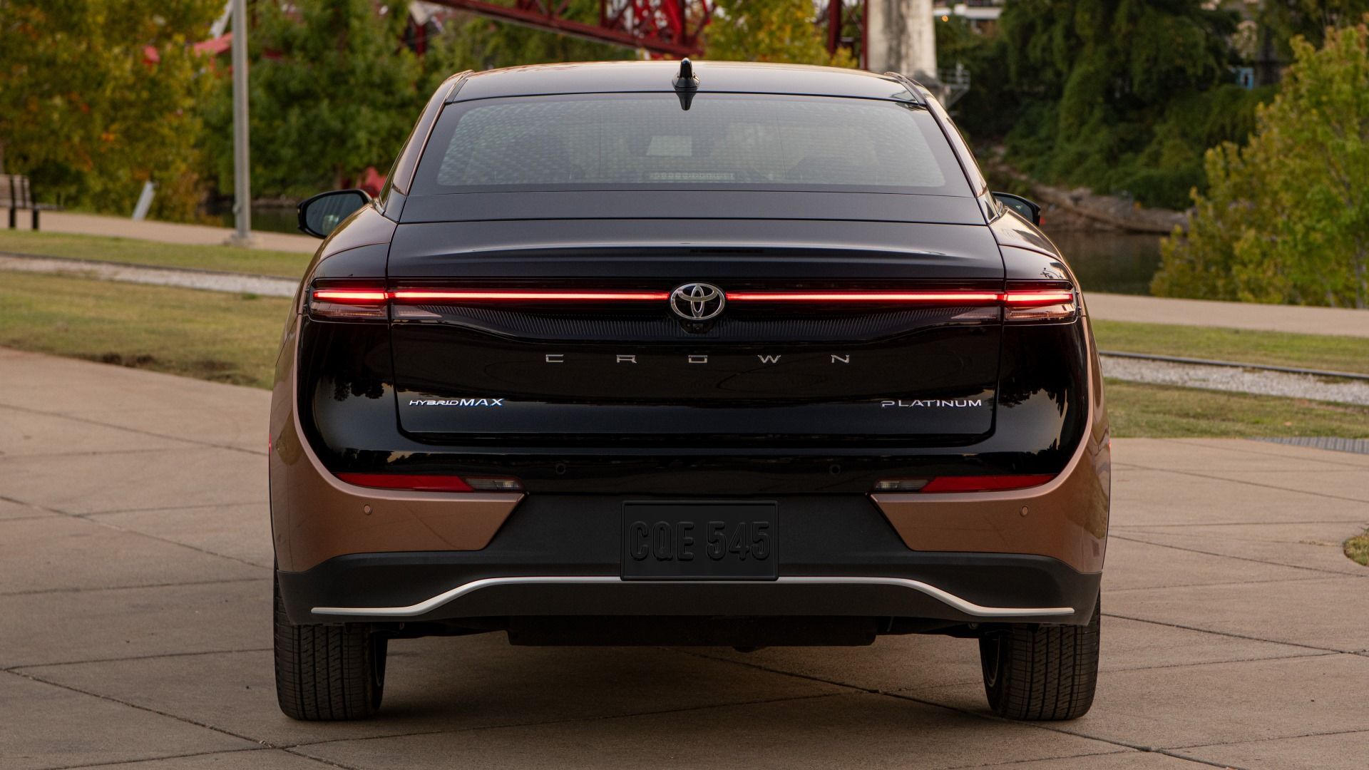 Bronze Toyota Crown rear