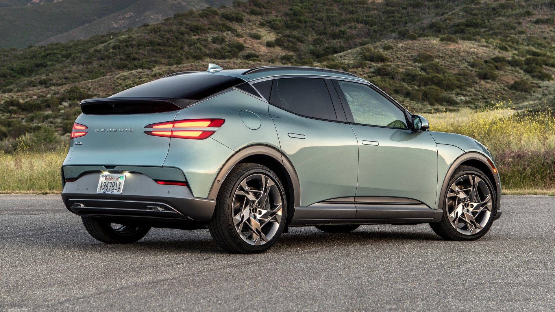 Quarto traseiro azul Genesis GV60 2024