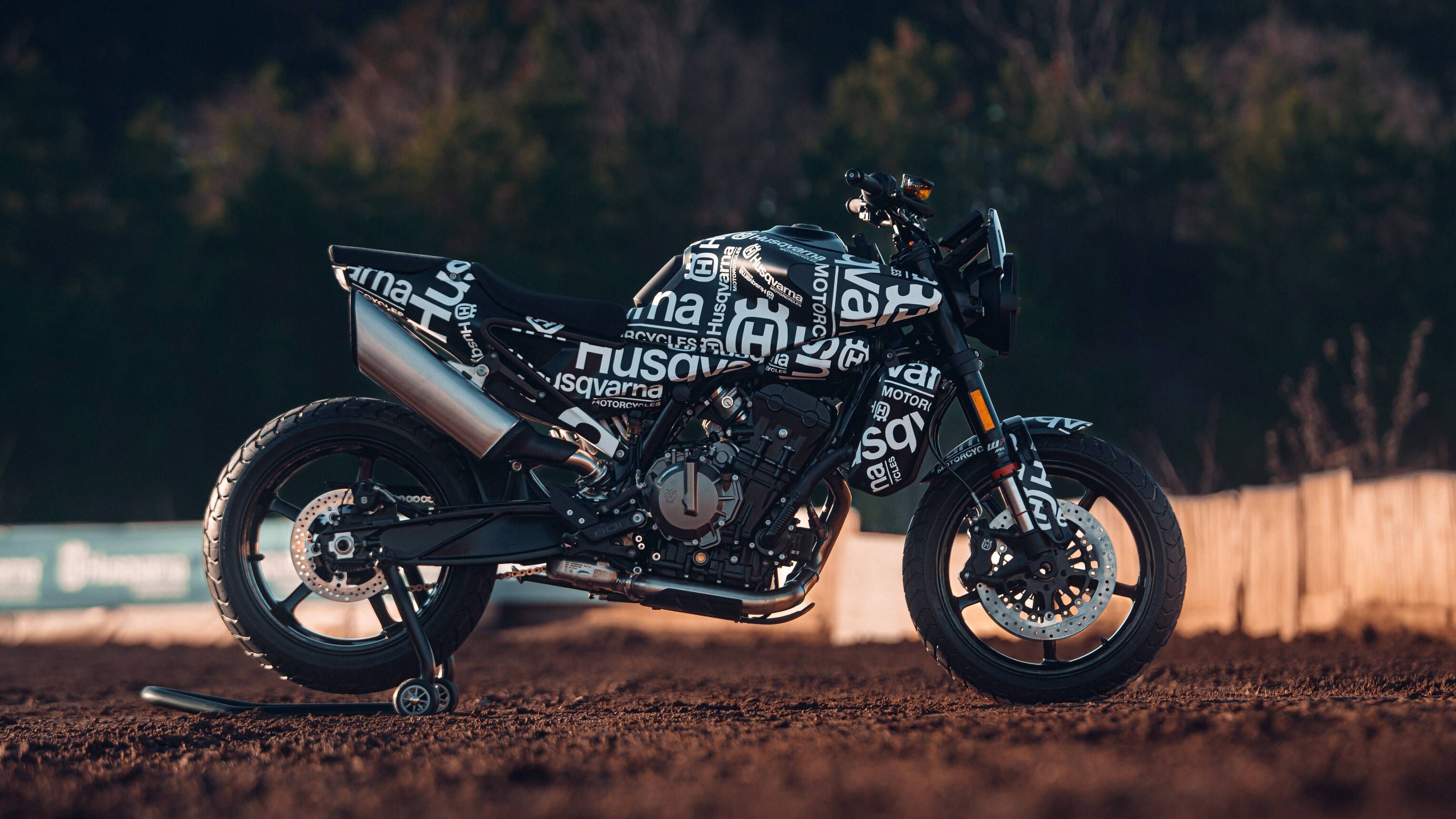 Husqvarna Svartpilen 801 Confirmed; Full Reveal Imminent