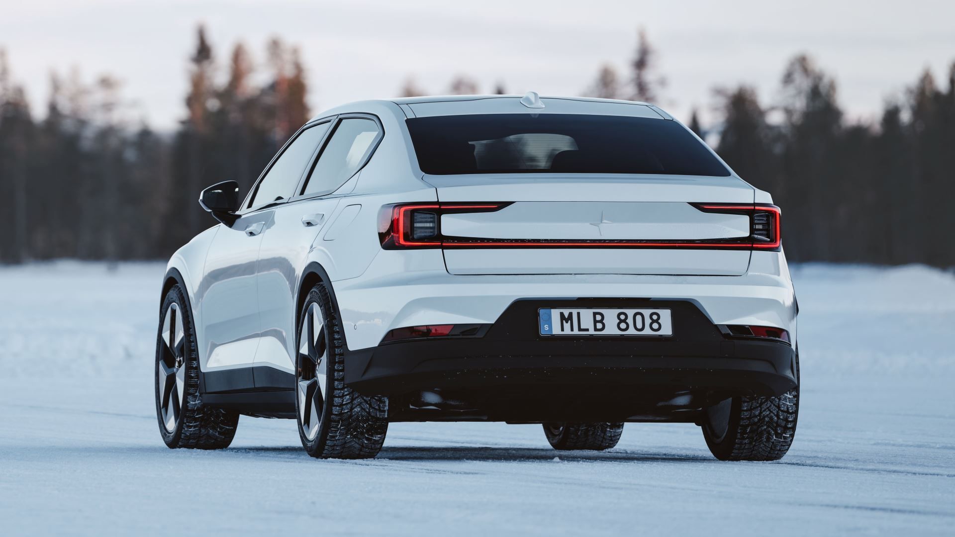 Comparison: BMW i4 vs. Polestar 2