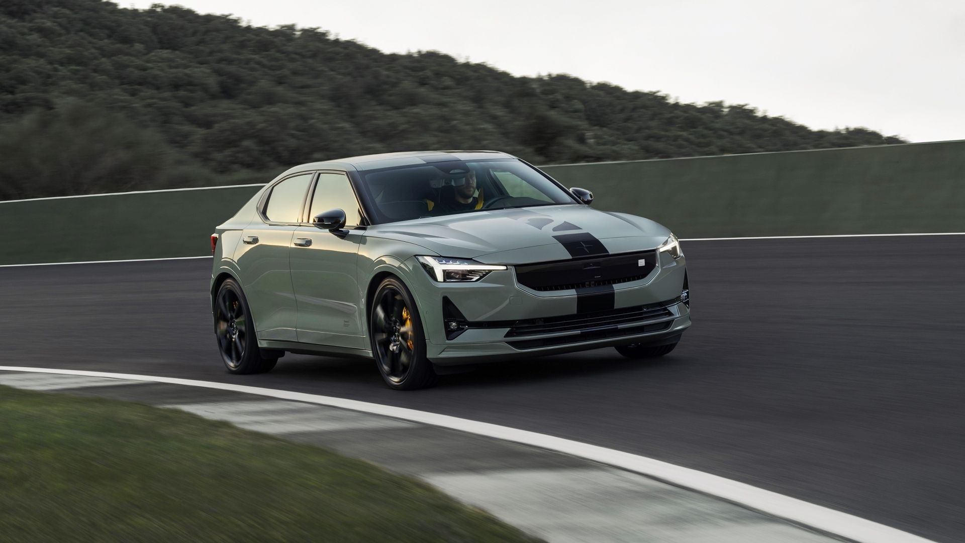 Edição Polestar 2 BST 2024 Verde