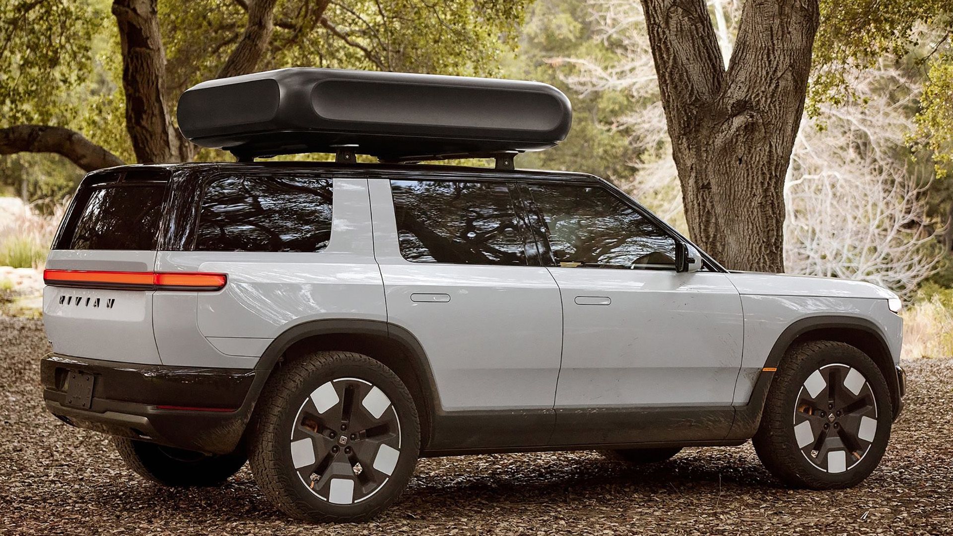 2027 Rivian R2 Lado Traseiro