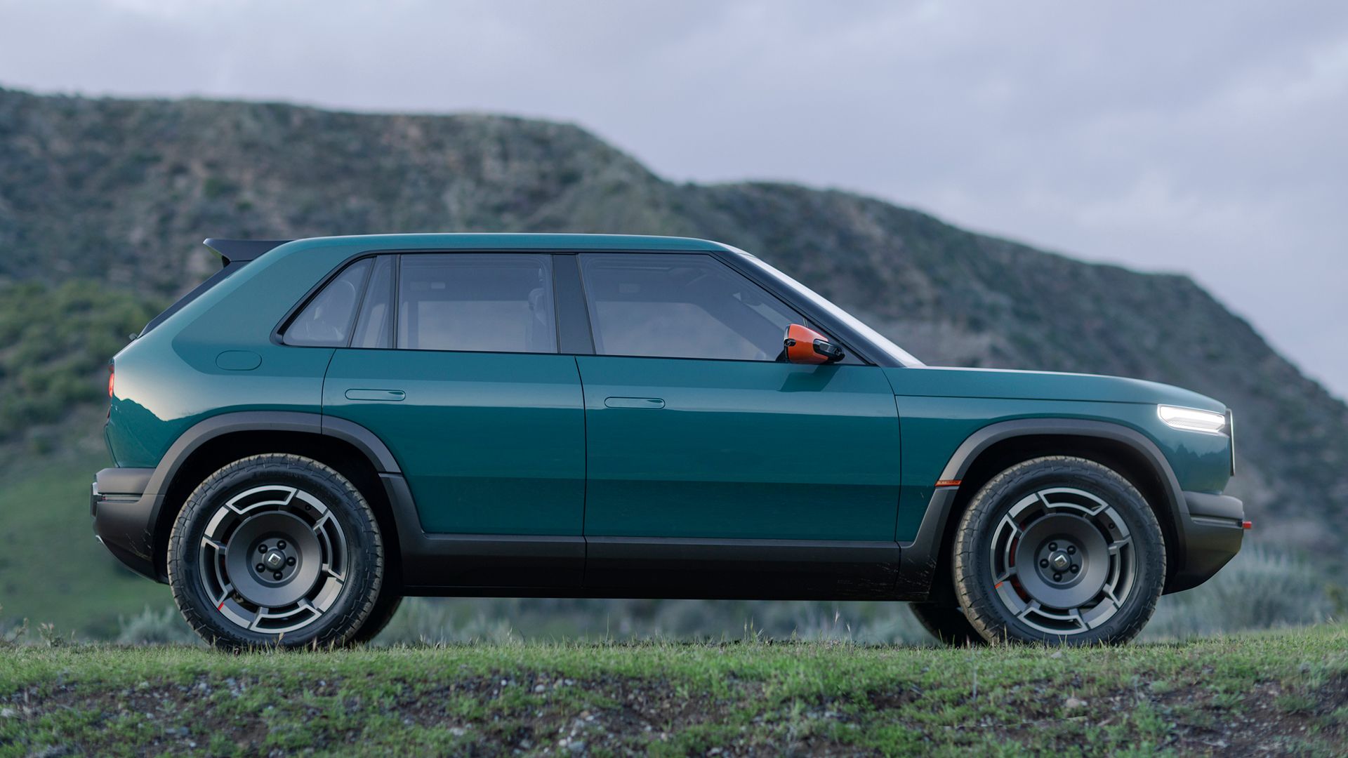Side profile view of a Rivian R3X