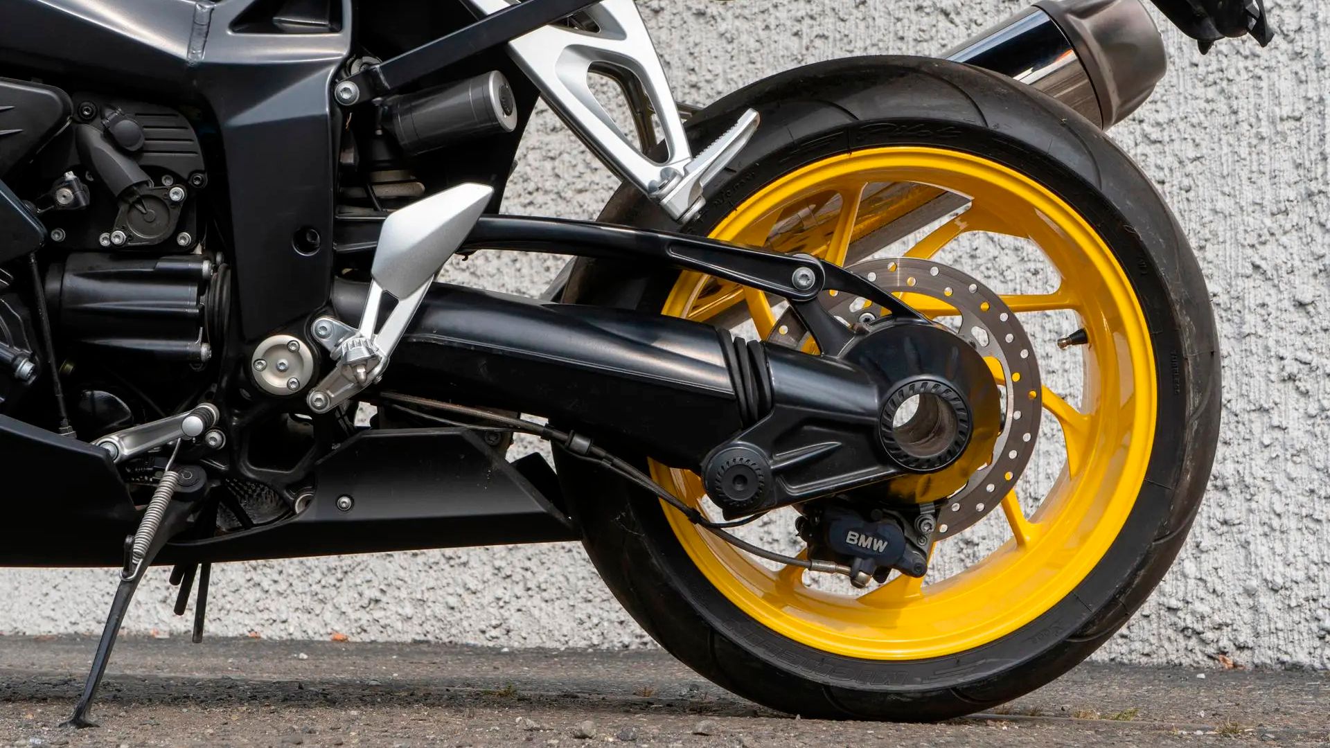 BMW K1200S Bring A Trailer-05-1