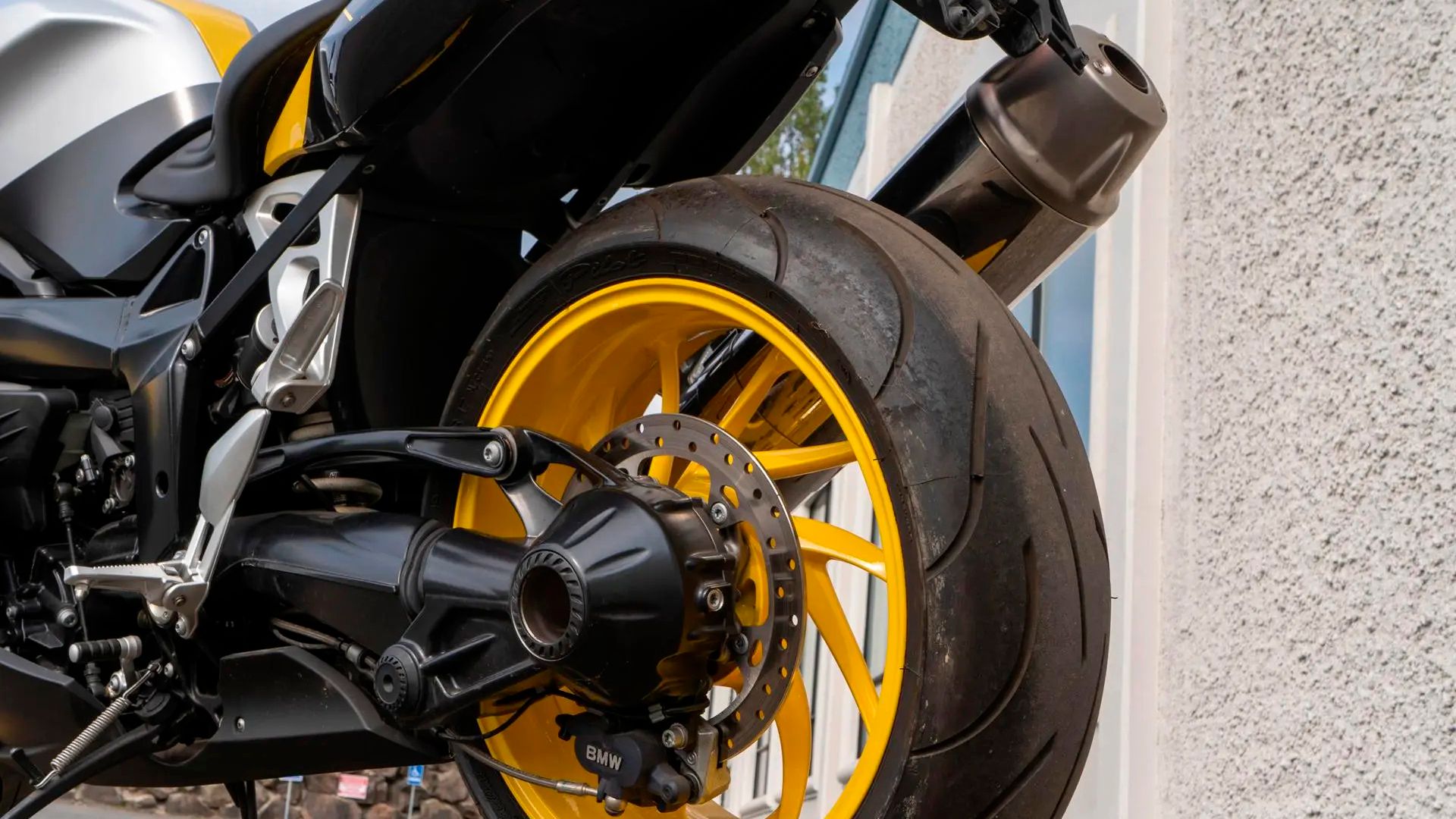 BMW K1200S Bring A Trailer-06-1