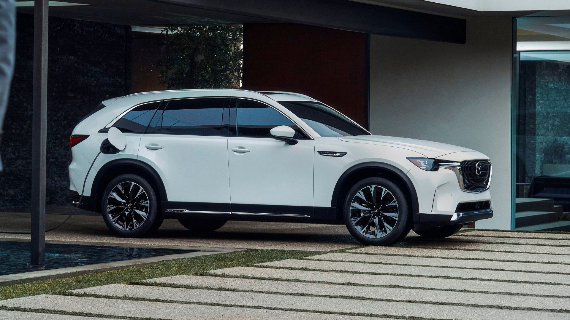 Mazda CX-90 PHEV (1)
