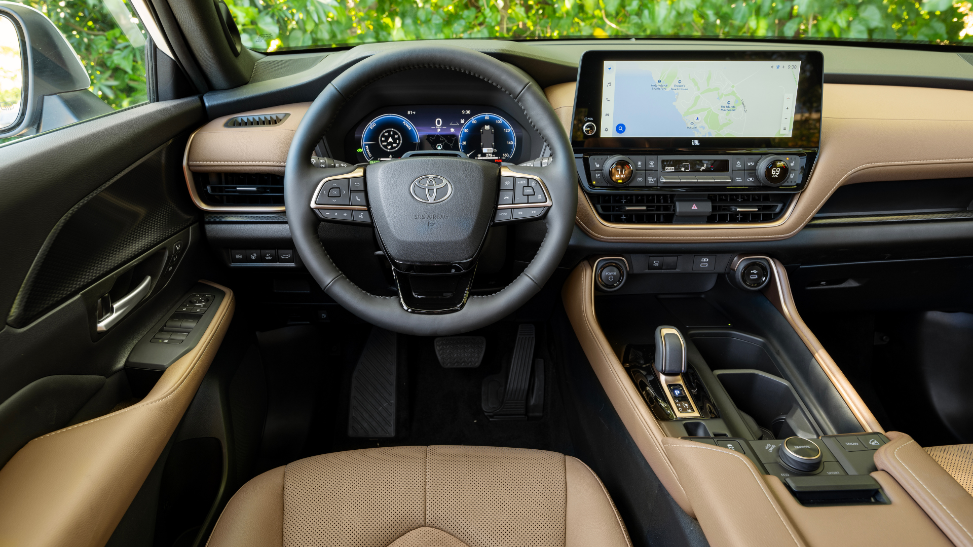 2024 Toyota Grand Highlander Hybrid central interior