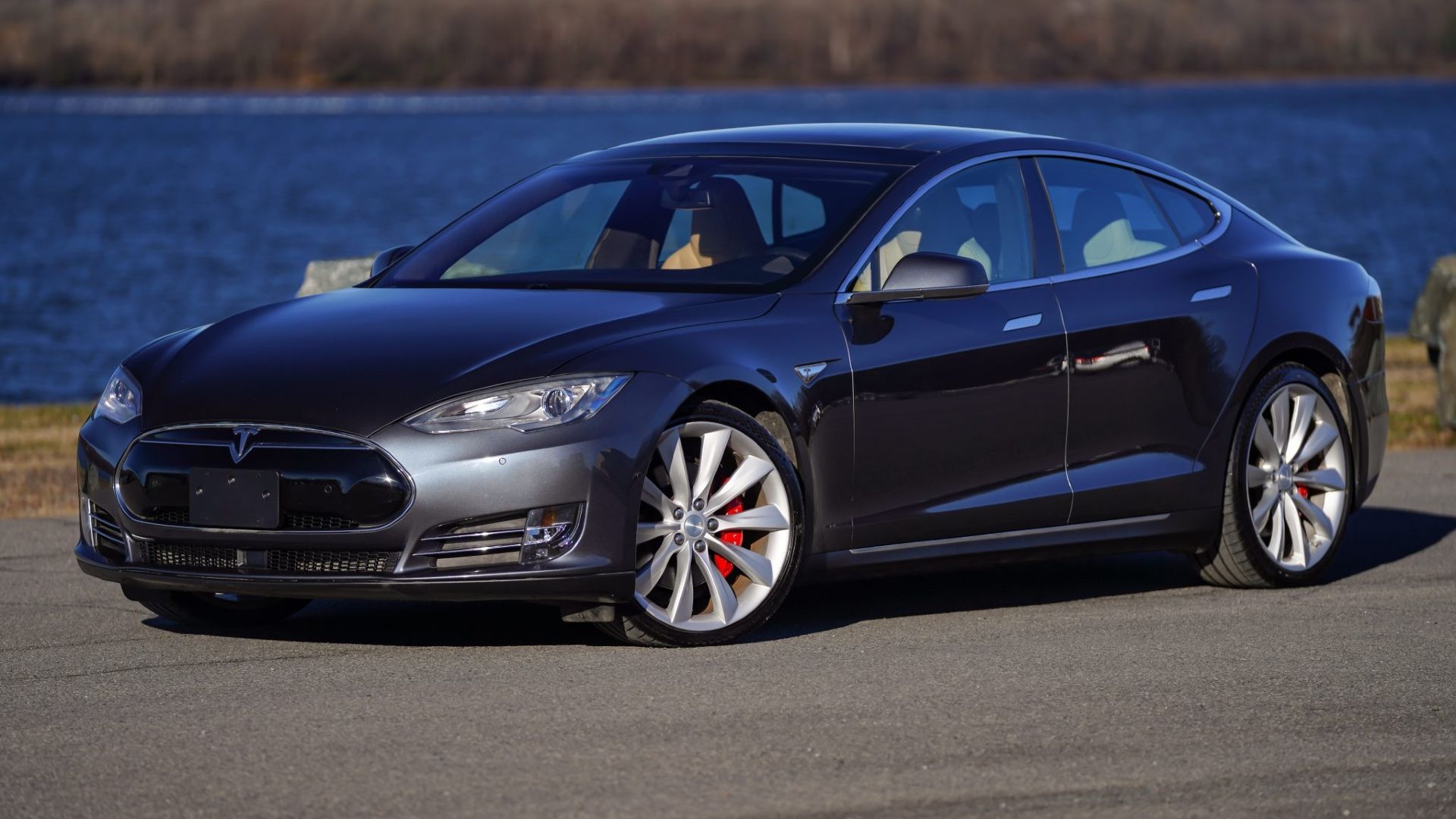 2015 Tesla Model S parked