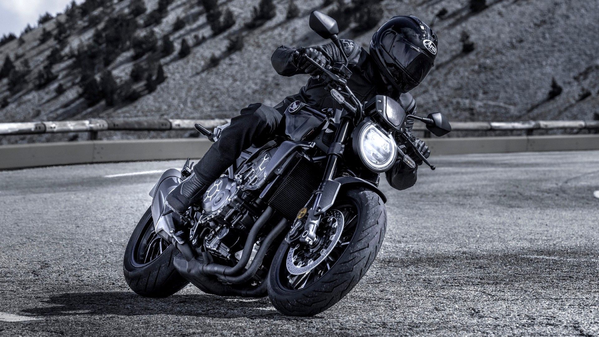 2021 Honda CB1000R Black Edition Action