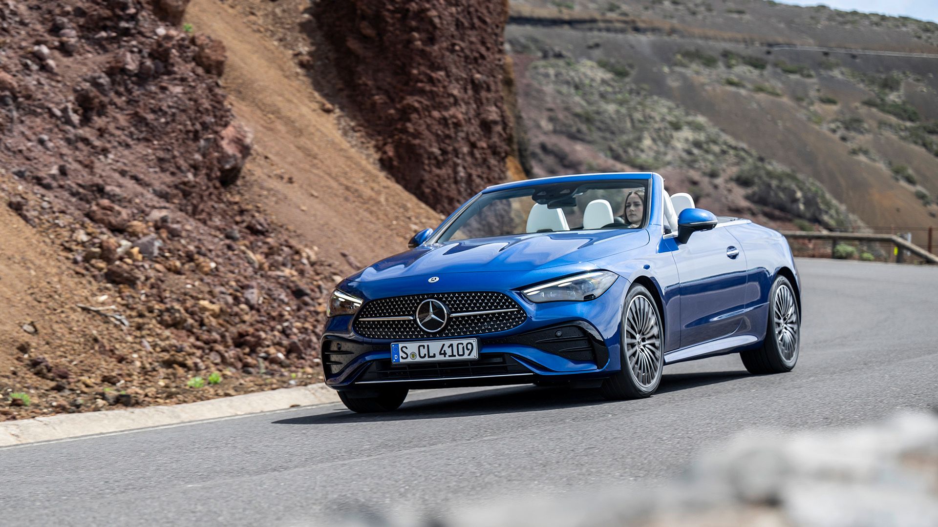 2024 Mercedes-Benz CLE Cabriolet in Starling Blue  (15)
