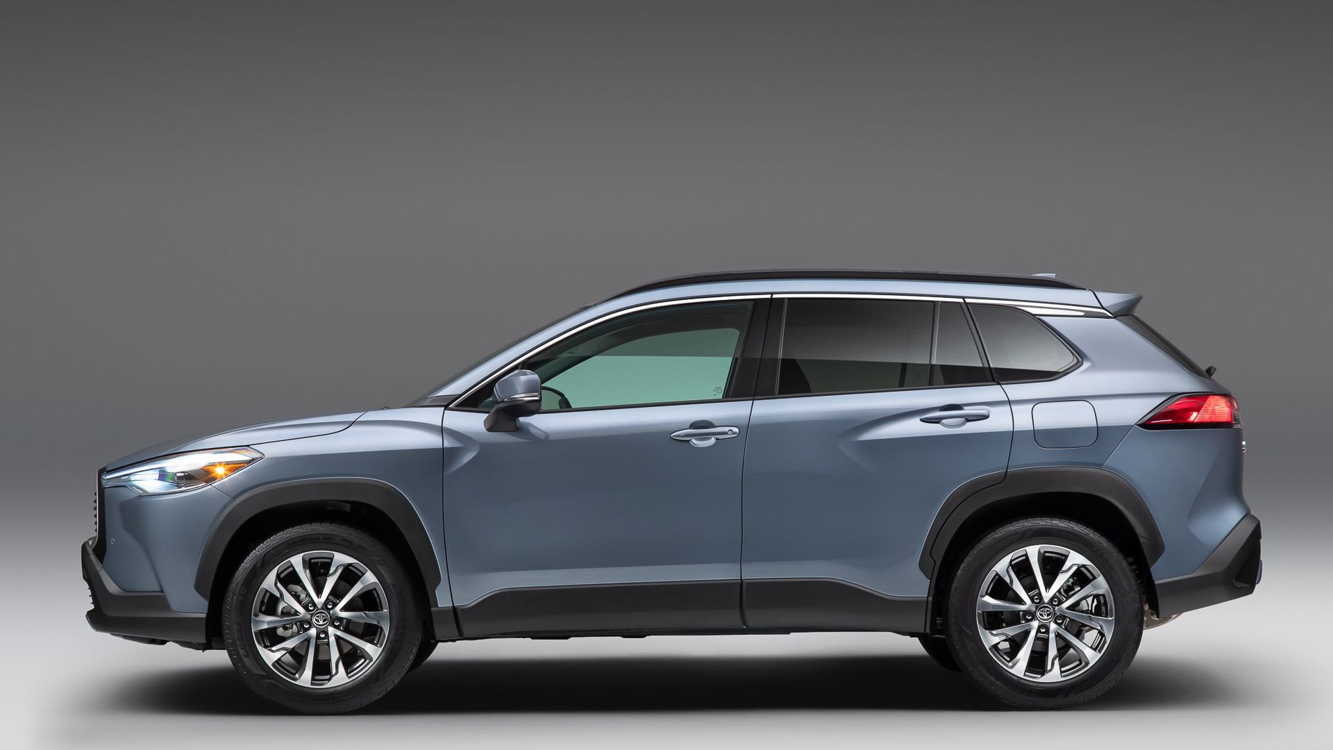 2024 Toyota Corolla Cross-35