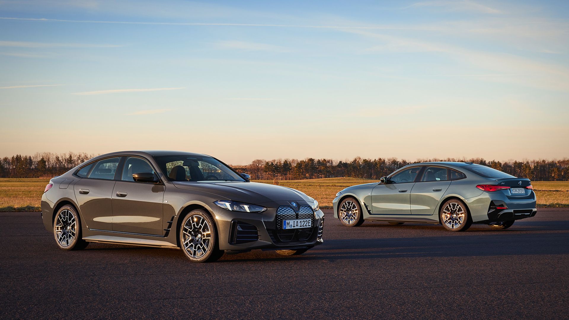 2025 BMW i4 front and rear top speed