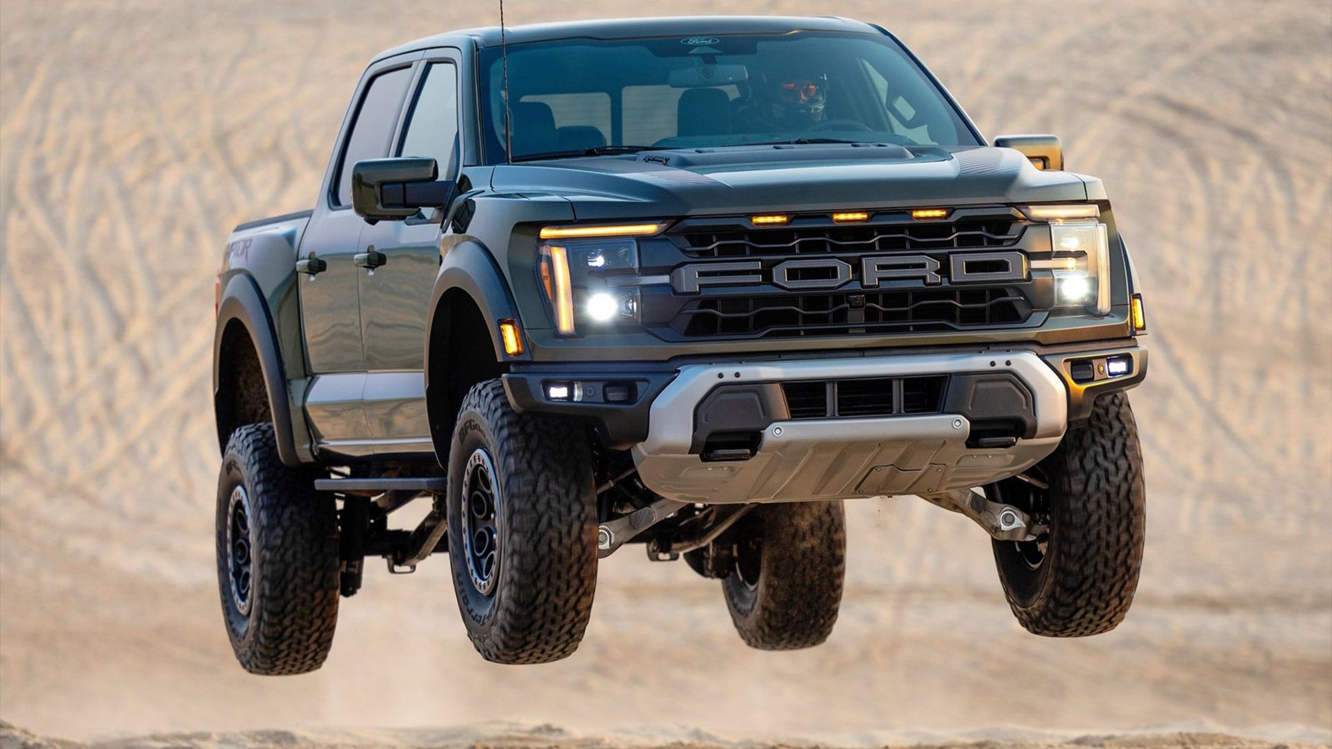 2024 green Ford F-150 Raptor 