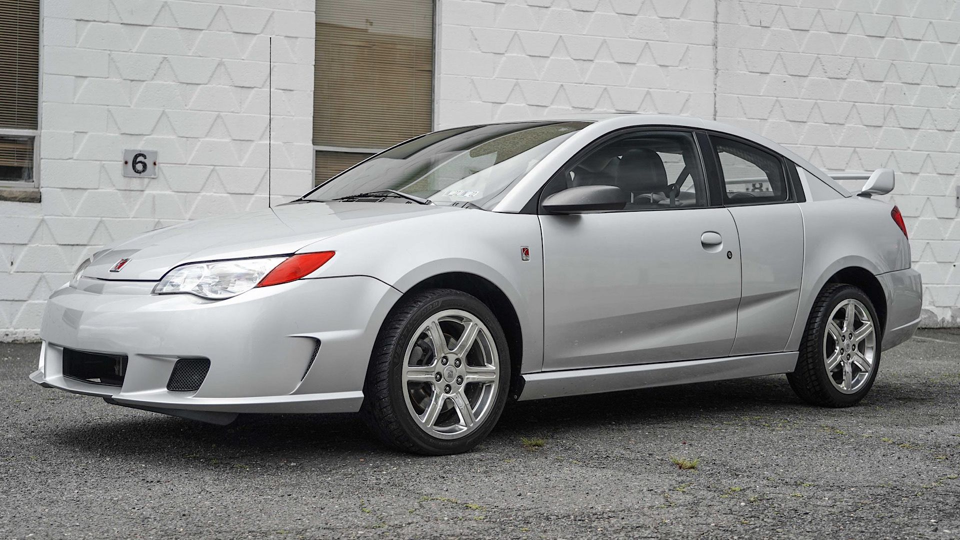 10 Things That Made The Saturn Ion RedLine Stand Out