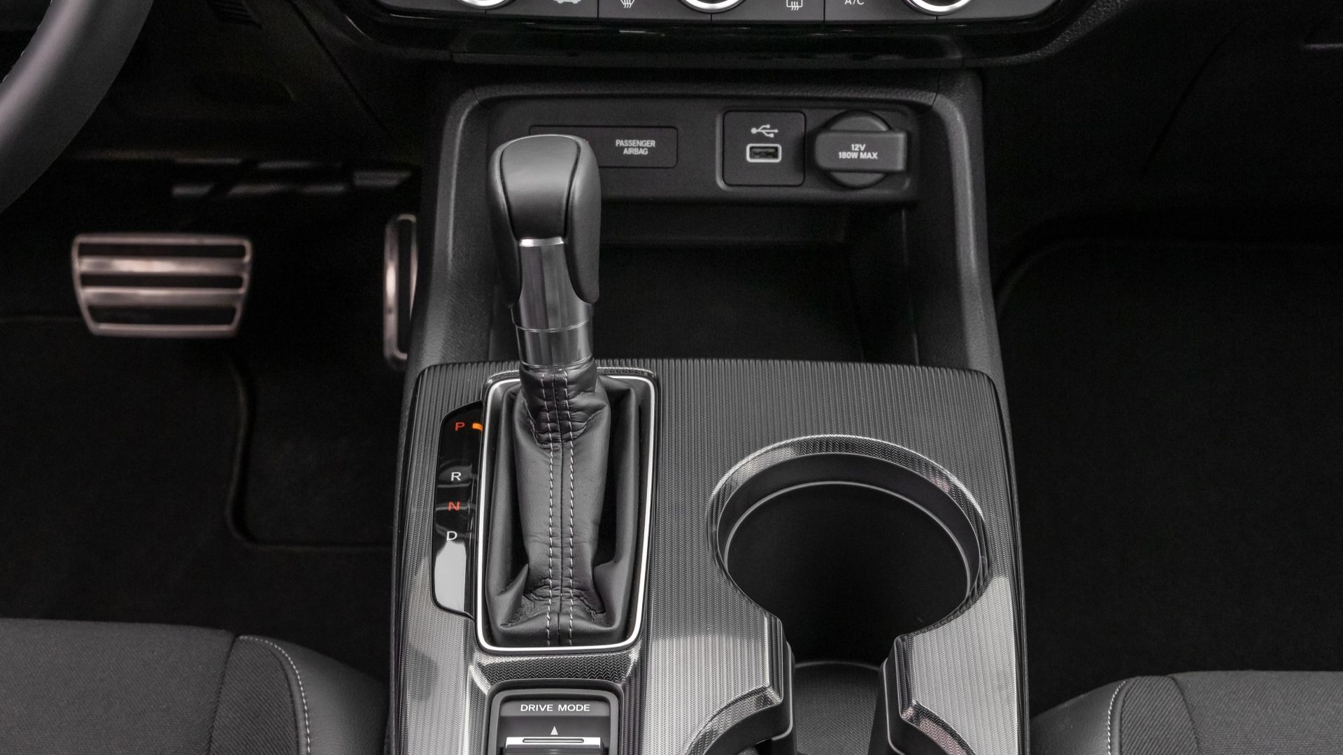Close up da alavanca de câmbio do Honda Civic Sedan Sport 2022
