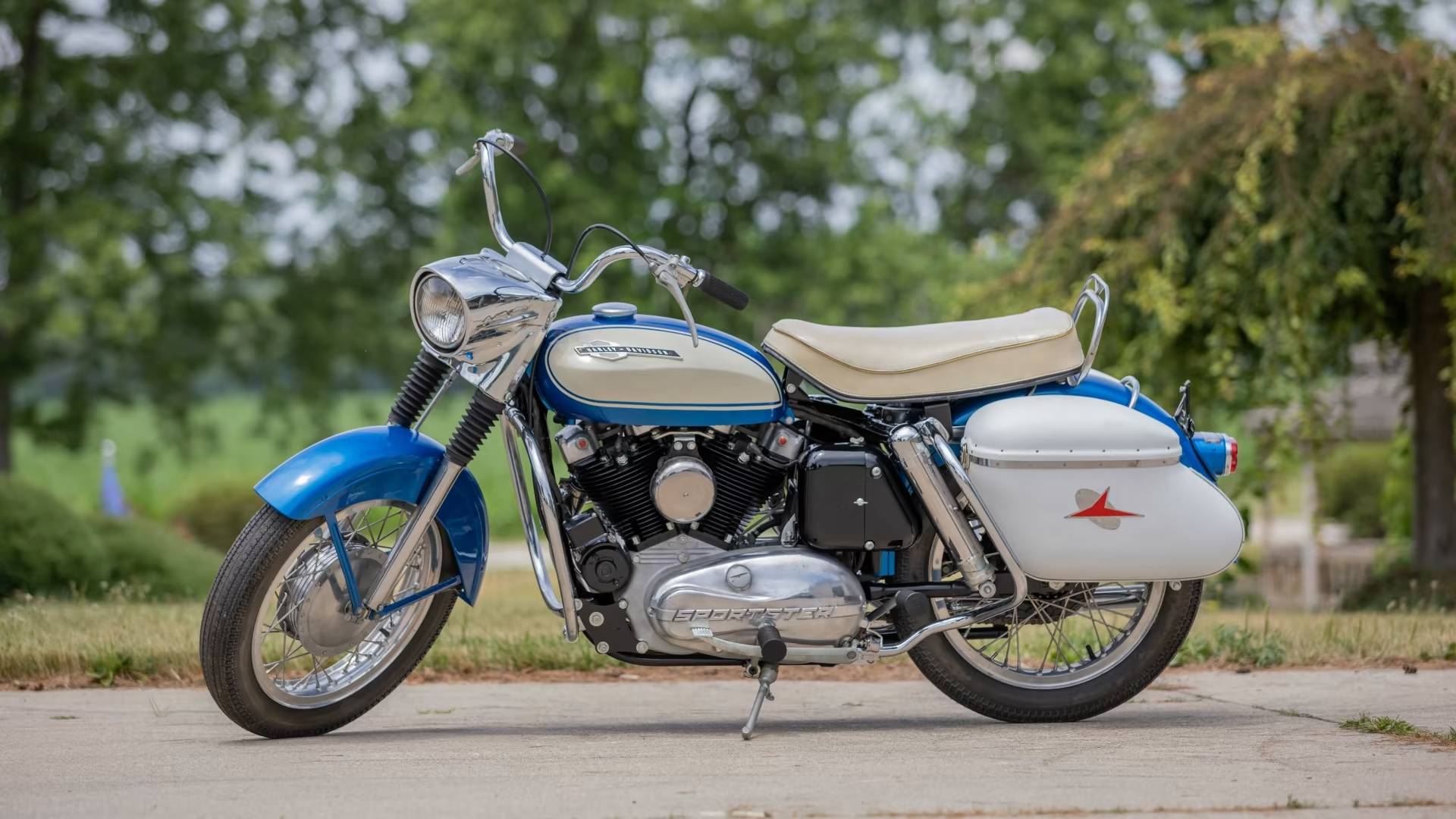 thumbnail image 2 of Chrome DD Starter – Fits Harley Sportster XLH XLCH 1000CC 1975-1985 – Prestolite Style – 1.6kW, 10 Tooth 2 of 4