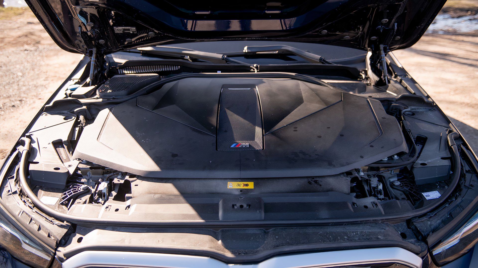2024 BMW i5 M60 Under The Hood TopSpeed