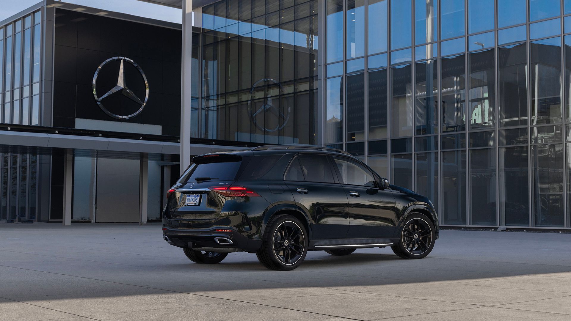 2024 Mercedes-Benz GLE 450 4MATIC Rear Stationary
