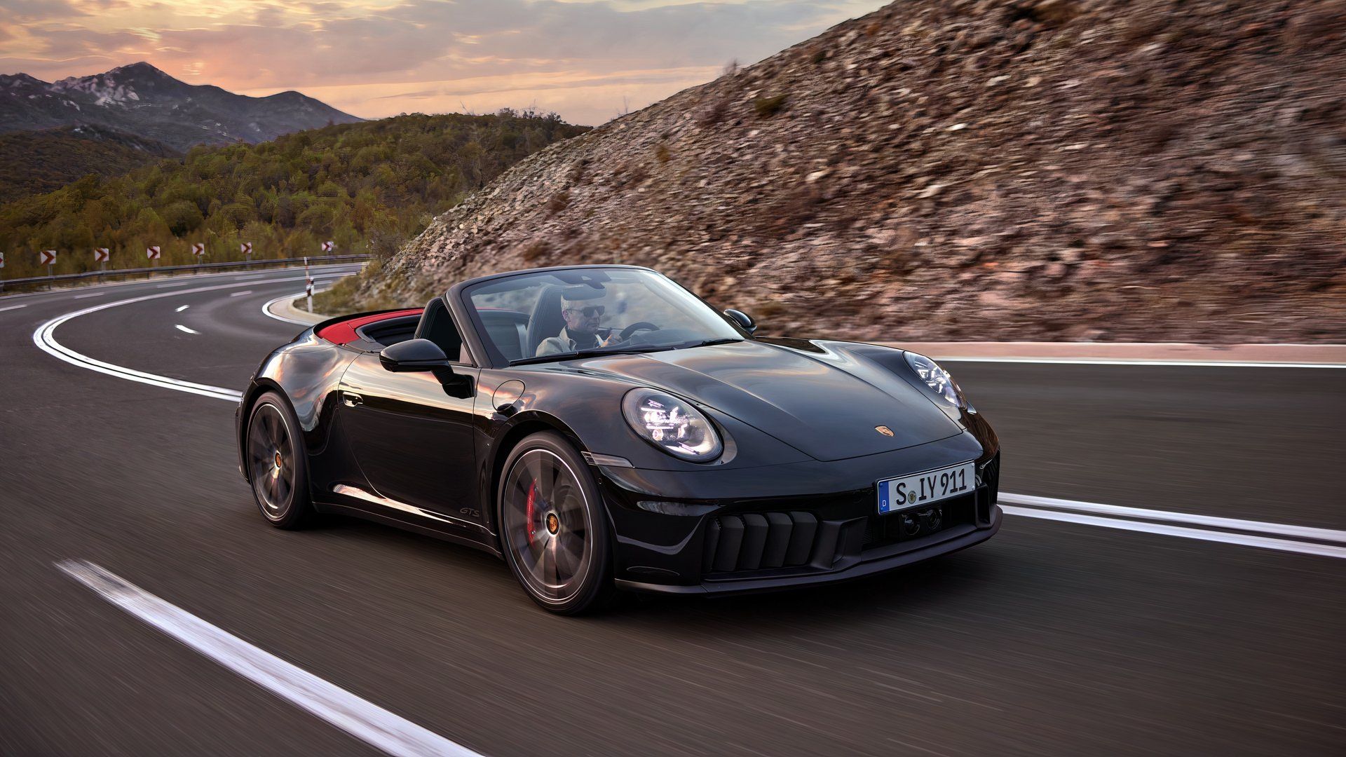 Here’s Everything New On The 2025 Porsche 911 GTS