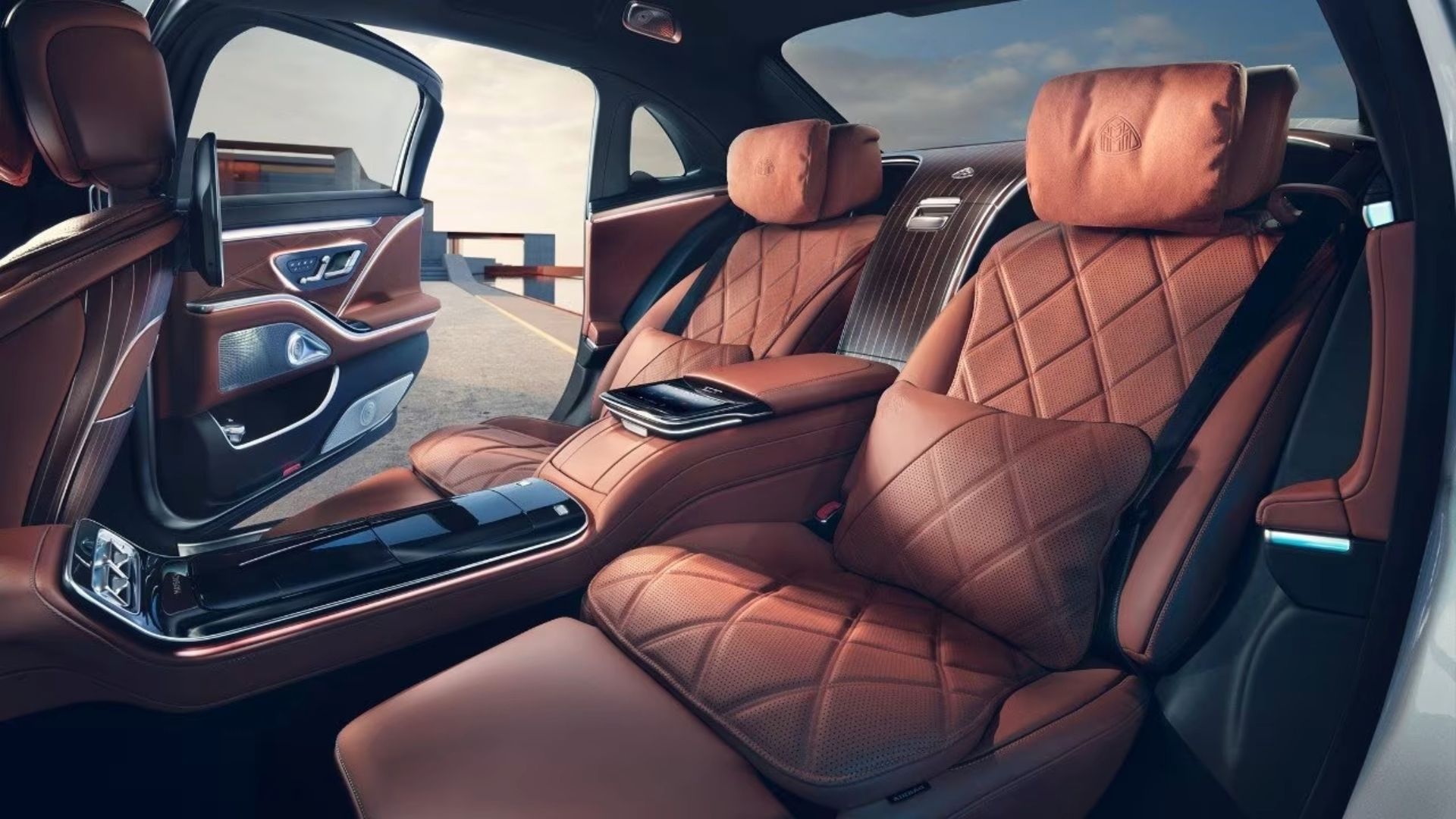 Mercedes-Maybach-S-580 4MATIC-cabin-2