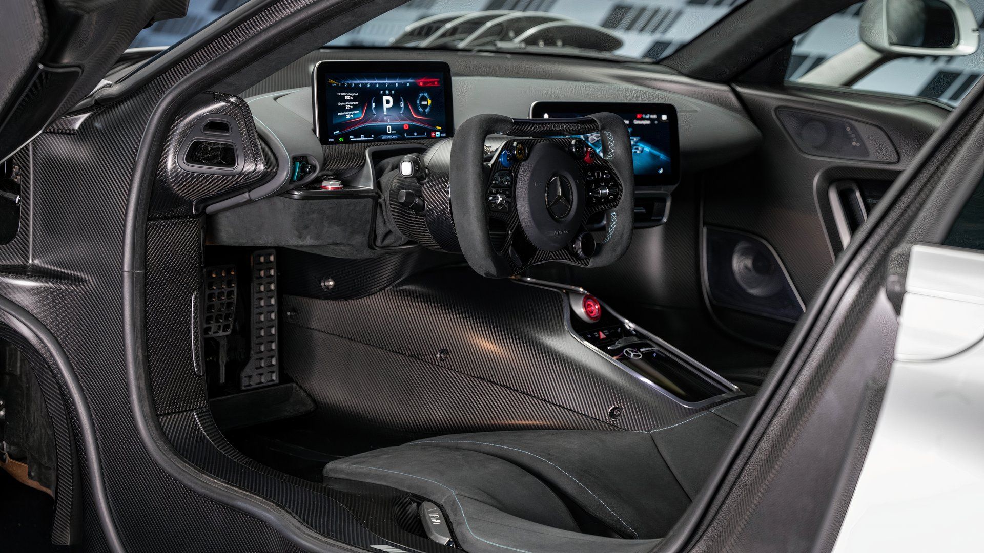 Interior do Mercedes-AMG ONE 2024