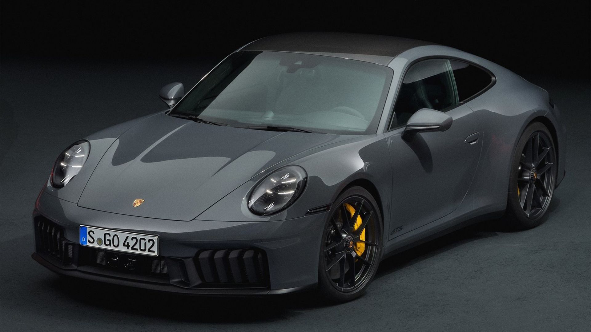 2025 grey Porsche 911 GTS