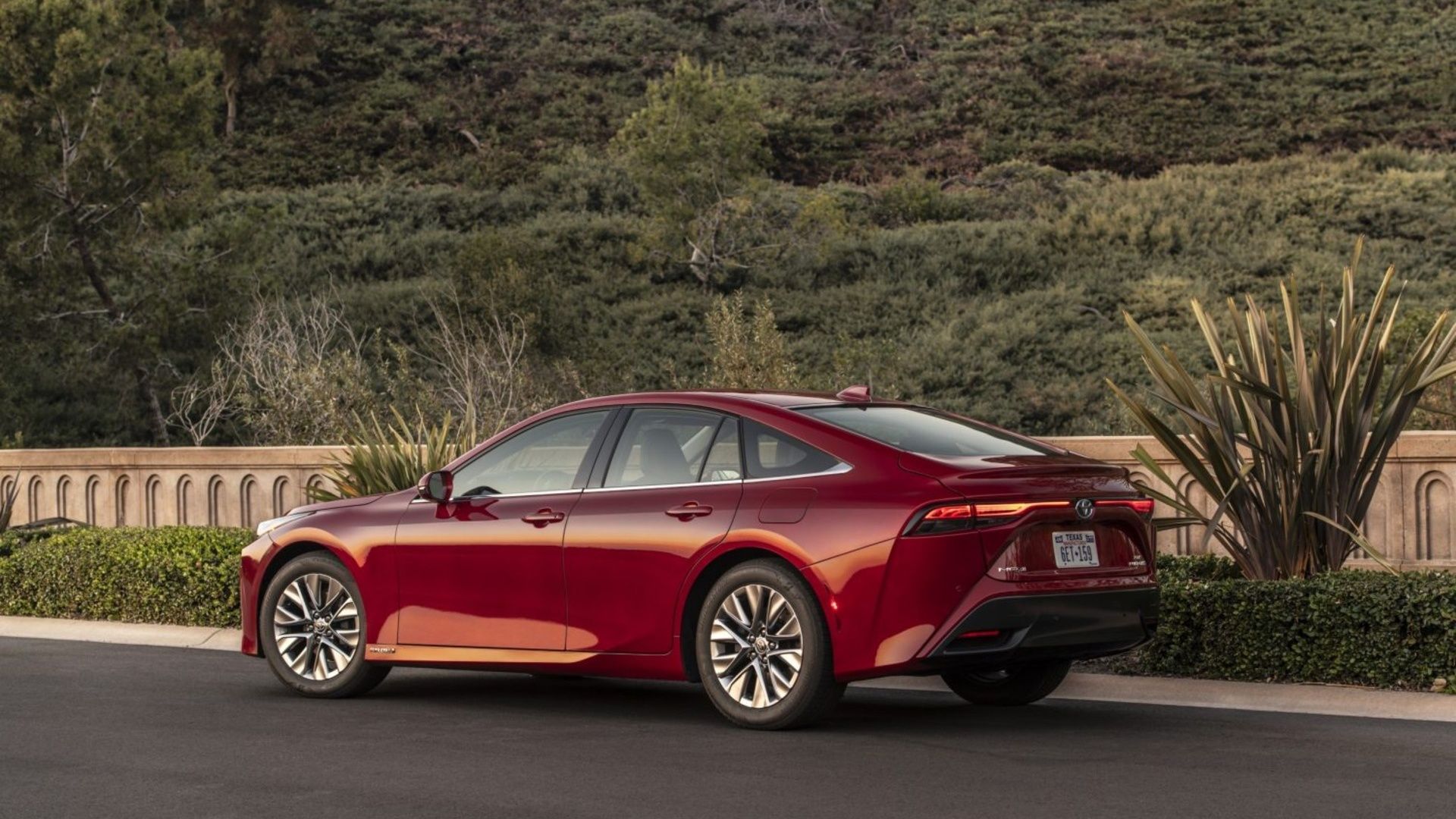 What Toyota And BMW’s Partnership Could Mean For The Hydrogen Industry