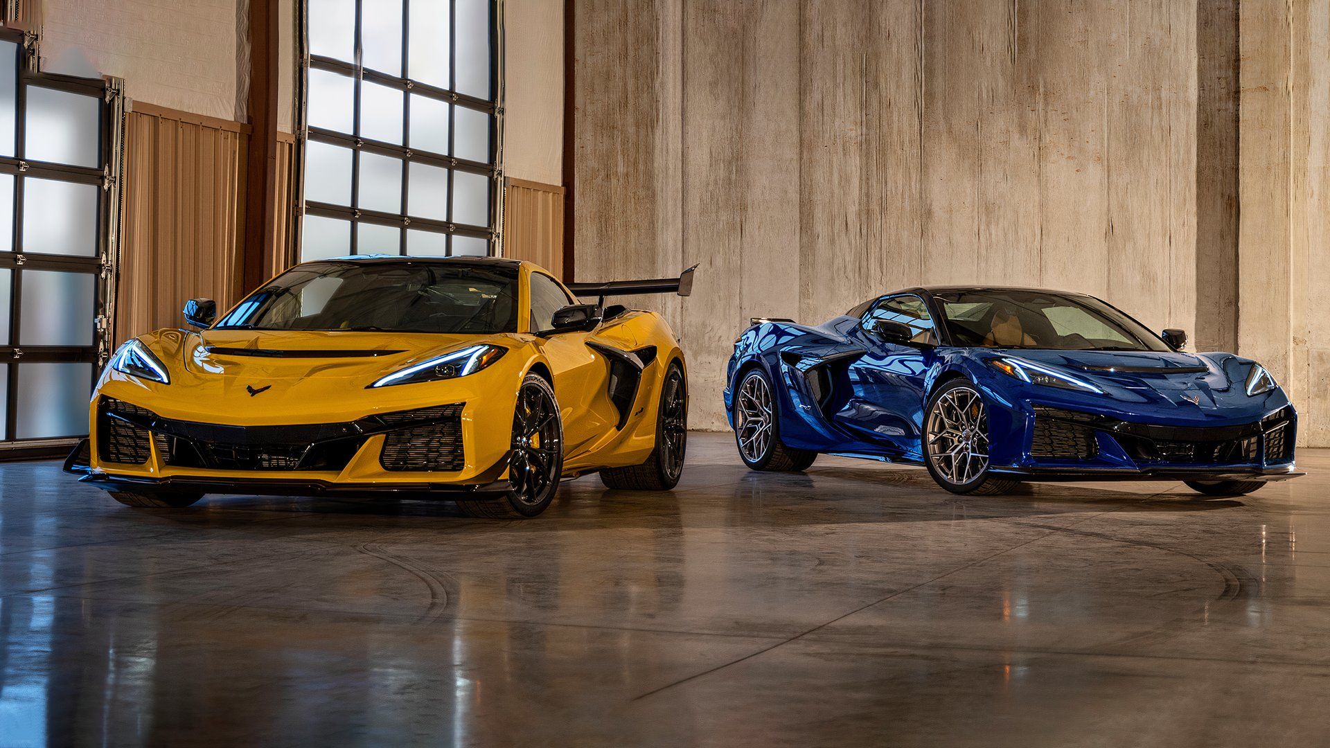 10 Key Differences Between The Chevy Corvette ZR1 and Corvette Z06