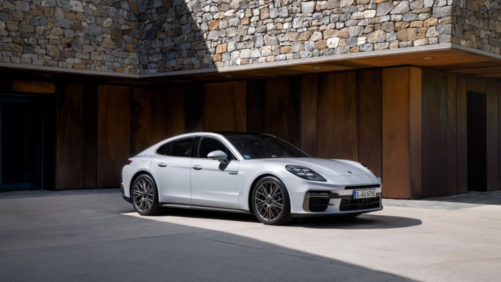 10 Things You Need To Know About The 2025 Porsche Panamera Turbo S EHybrid