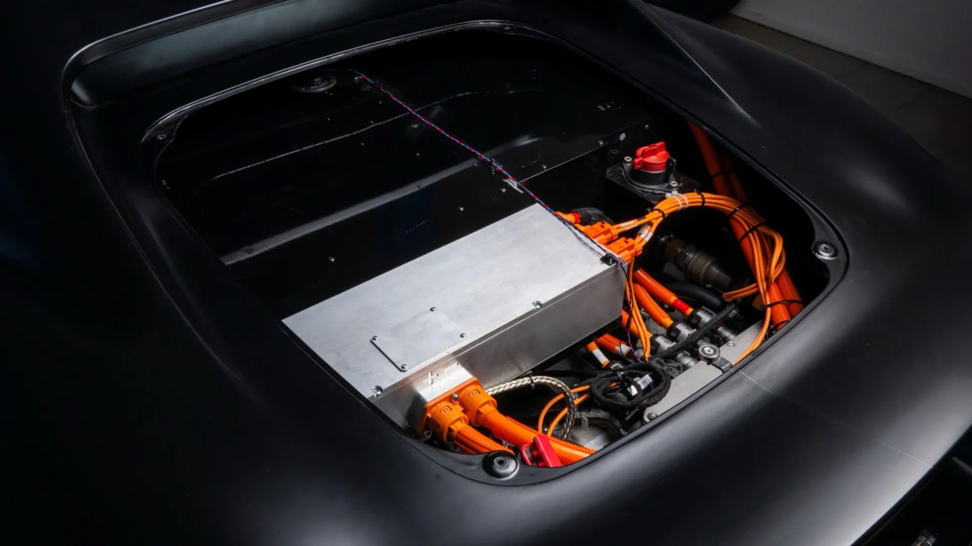 Bateria do protótipo do carro esportivo elétrico Nyobolt