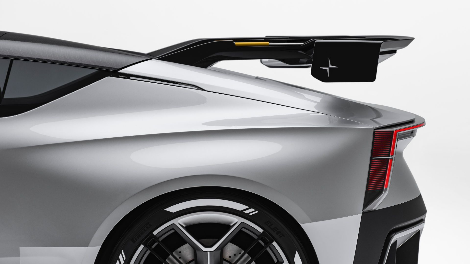 Foto de ação externa do Polestar 6 Concept BST 2