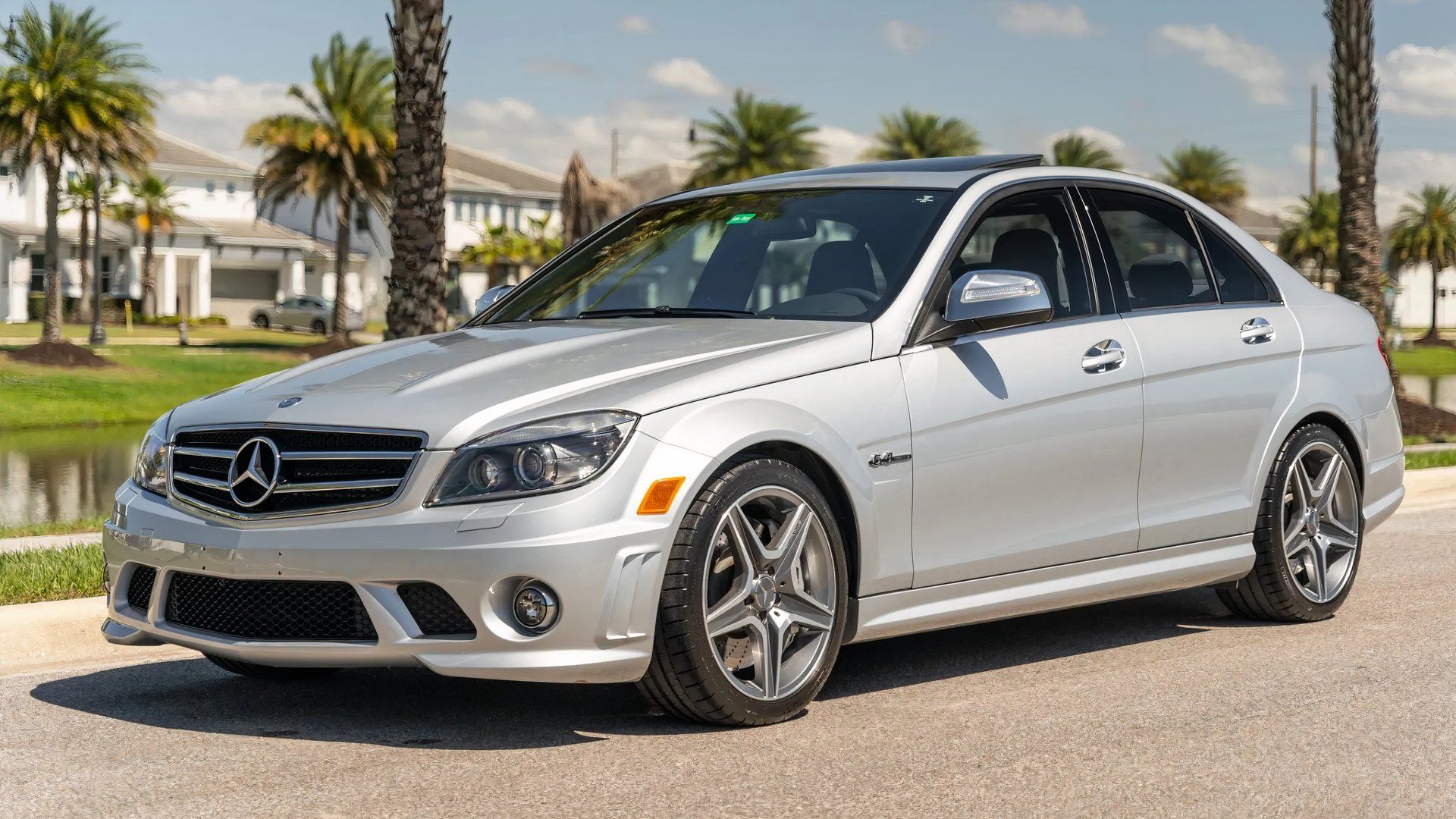 2008-mercedes-benz-c63-amg 10 Cheap Sports Cars That Can Keep Up With A BMW M4