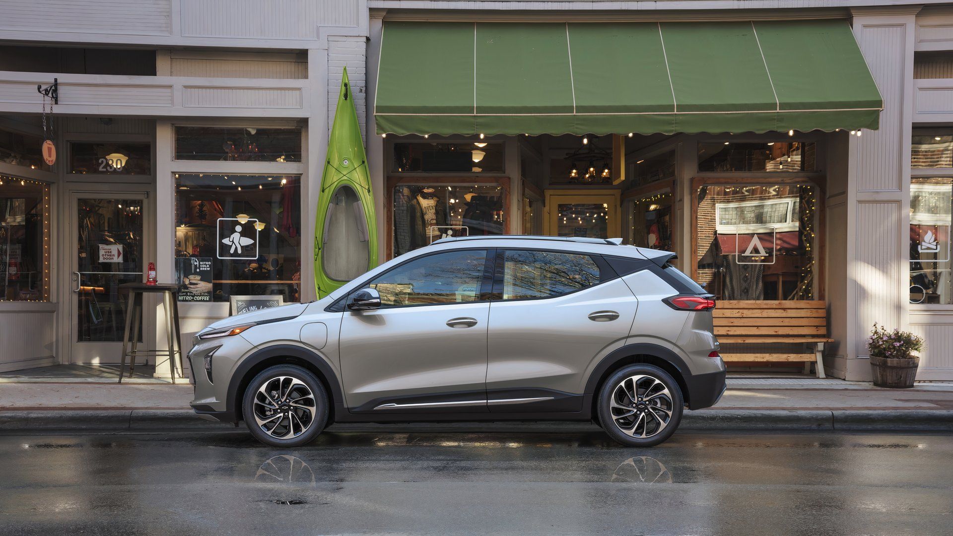 2023 Chevrolet Bolt EUV, side profile view
