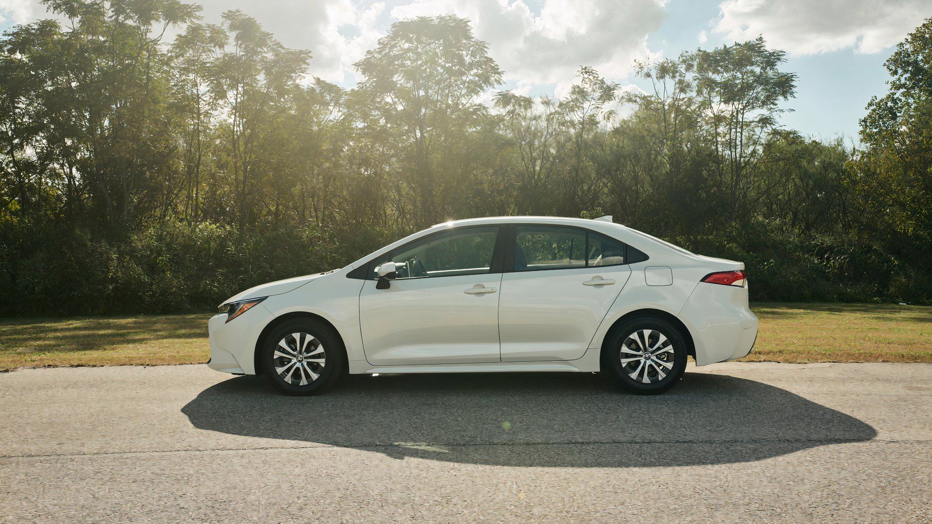 2022 Toyota Corolla Hybrid side profile
