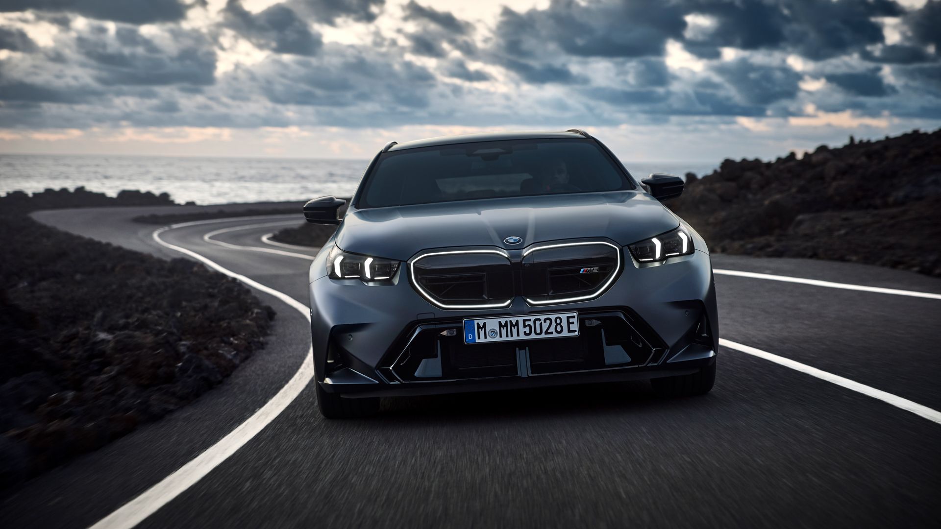 2025 BMW M5 Touring-5