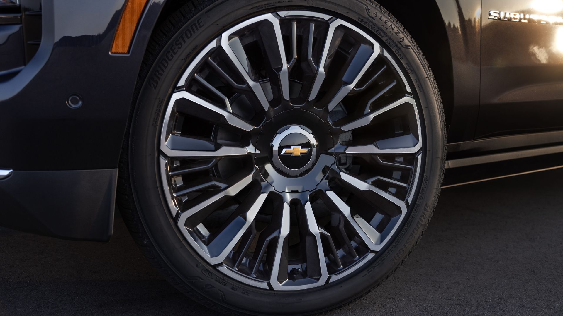 Close up das rodas do Chevrolet Suburban 2025