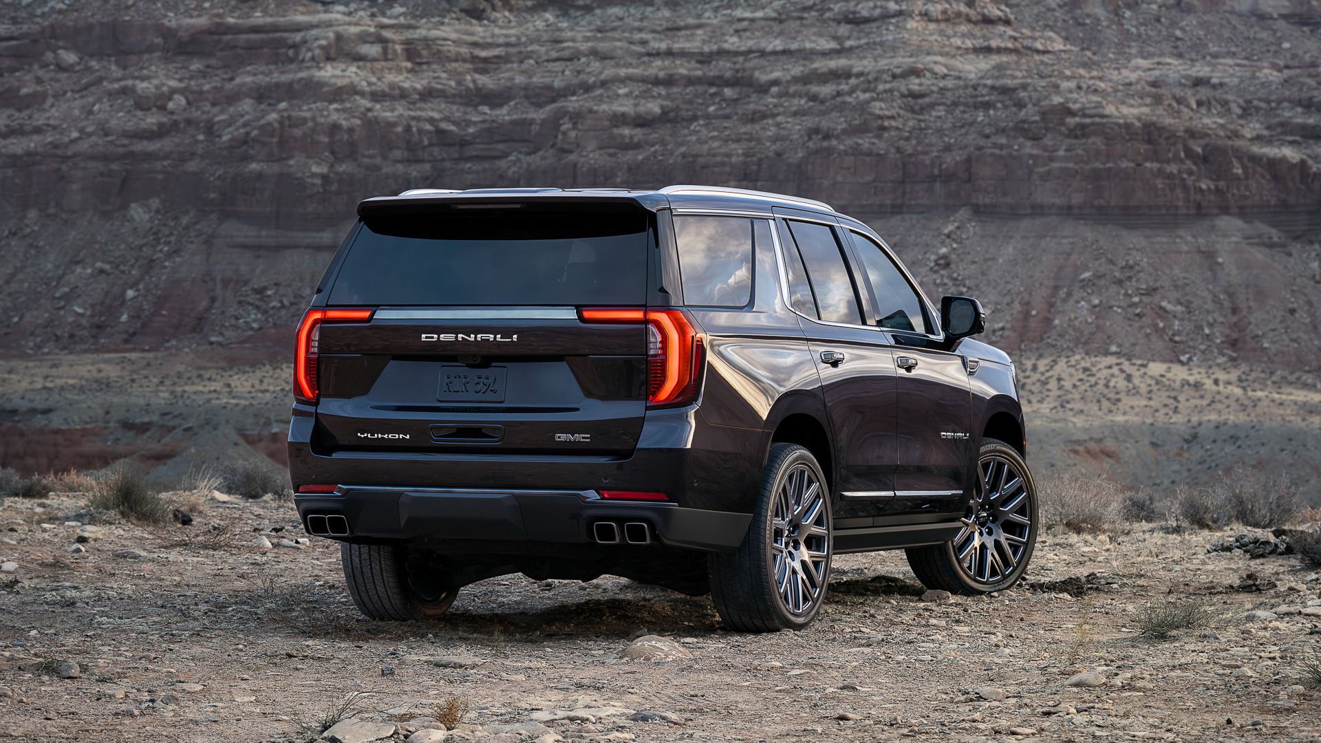 2025-gmc-yukon-denali-traseira final